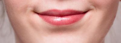 Ihokarvojen poisto kasvo-huulialue
